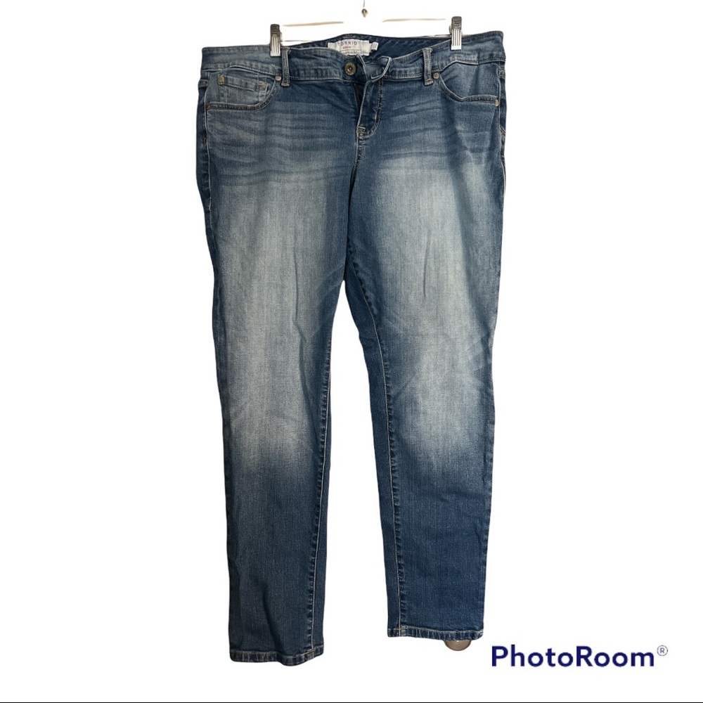 Torrid Boyfriend Jeans Size 14. Excellent Condition.